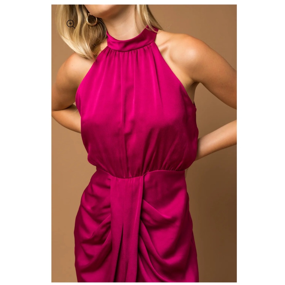 Sleeveless halter top dress - Picture 3 of 4